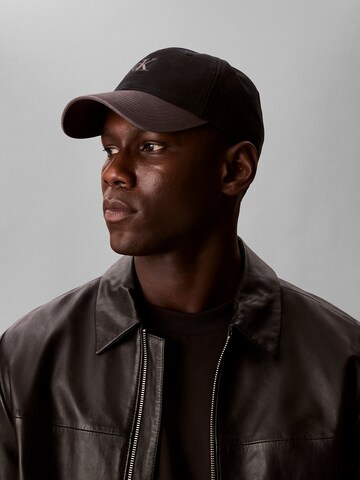 Casquette Calvin Klein en noir : devant