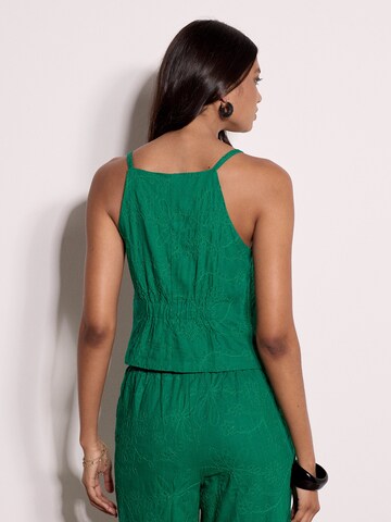 Apricot Top ' ' in Green
