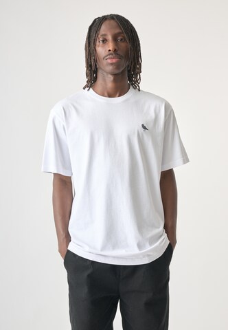 Cleptomanicx Shirt in White: front