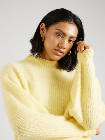 Pullover 'EAST' di AMERICAN VINTAGE in giallo