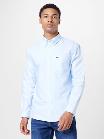 Regular fit Camicia di LACOSTE in blu: frontale