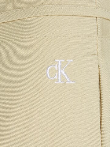 Calvin Klein Jeans Tapered Bundfaltenhose in Beige