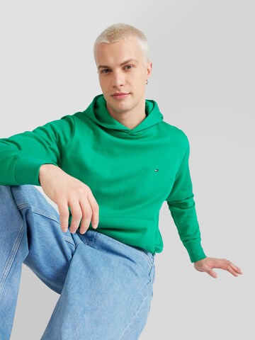 TOMMY HILFIGER Sweatshirt in Green