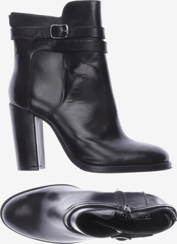 Closed Dress Boots in 39 in Black: front