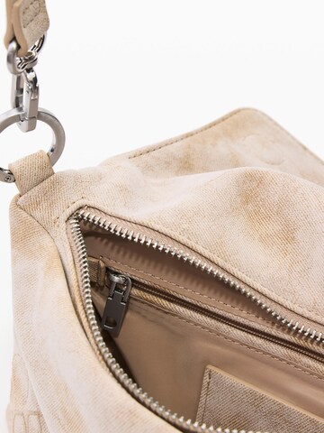Desigual Τσάντα ώμου σε μπεζ