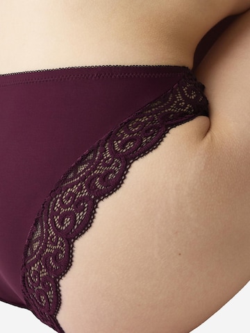 TRIUMPH Figi 'Amourette' w kolorze czerwony