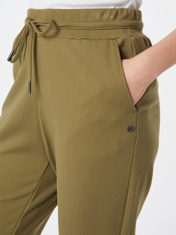 Regular Pantaloni de la GARCIA pe verde