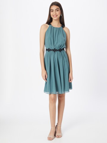 Robe de cocktail SWING en vert : devant