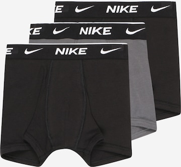 Nike Sportswear Alsónadrág - fekete: elől