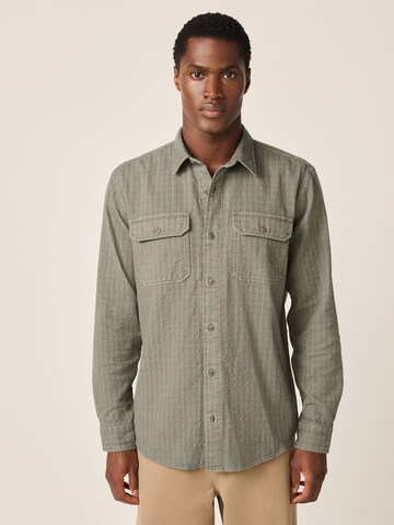 Next Средняя посадка Рубашка в Зеленый: спереди