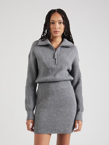 Robes en maille 'SVANTJE' DRYKORN en gris : devant