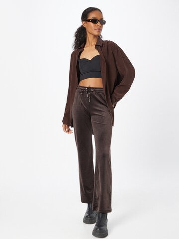 Gina Tricot Regular Pants 'Cecilia' in Brown