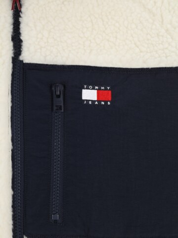 Tommy Jeans Tepláková bunda - Biela