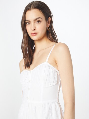 Robe d’été HOLLISTER en blanc