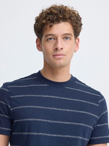 T-Shirt ' CFLie ' Casual Friday en bleu