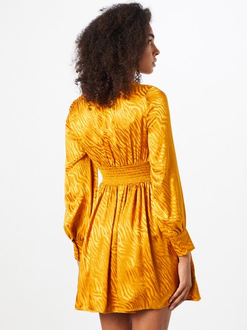 Dorothy Perkins - Vestido em amarelo