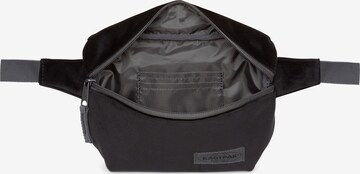 EASTPAK - Bolsa de cintura 'SOMMAR' em preto