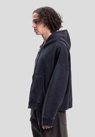FAVELA Sweatjacke in Schwarz