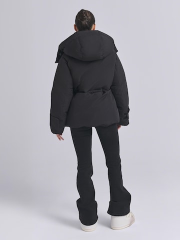 AEMMI Zimní bunda 'OVERSIZED SYN-DOWN WATER REPELLENT PUFFER JACKET' – černá