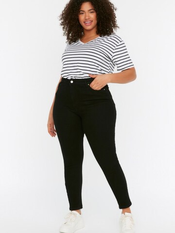 Trendyol Curve Skinny Jeans in Schwarz