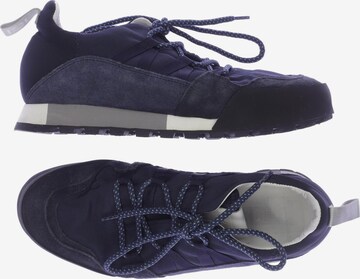 Closed Sneakers & Trainers in 37 in Blue: front