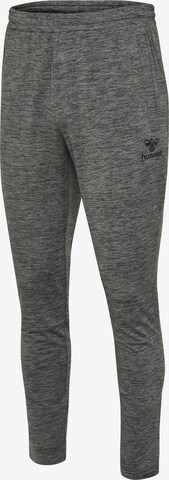 Effilé Pantalon Hummel en gris : devant