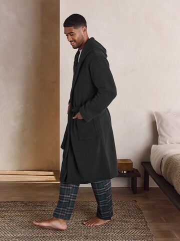 Next - Roupão comprido em preto