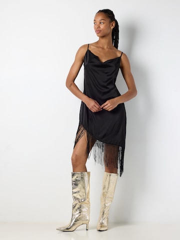 Noisy may - Vestido de gala 'NMJANET' en negro