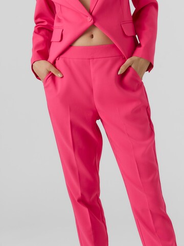 VERO MODA Slim fit Trousers with creases 'MIRA' in Pink