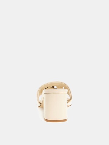 GUESS Pantolette 'Gals' in Beige