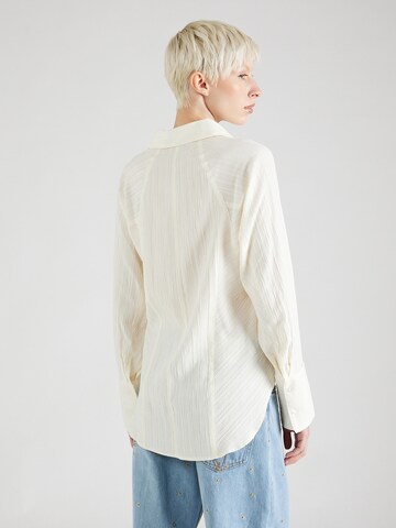 TOPSHOP Blouse in Beige