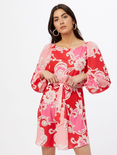 Rochie Traffic People pe roz / rosé / roșu, Vizualizare model