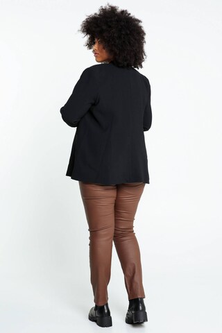 Paprika Blazer in Black