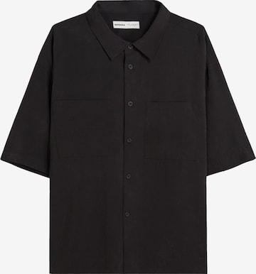 Comfort fit Camicia di Bershka in nero: frontale