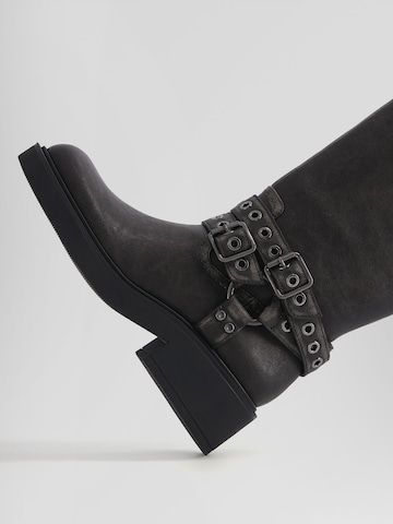 Bershka Boots in Black