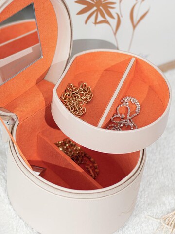 Friedrich23 Jewelry storage 'BOHO Schmuckkästchen rund' in Beige