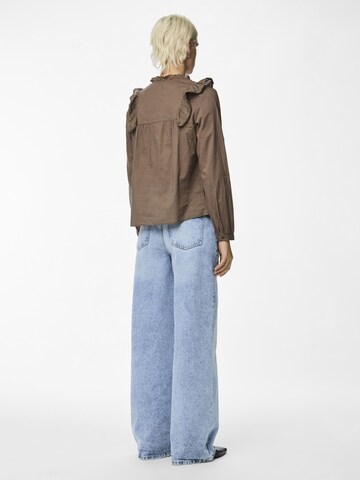 PIECES Bluse 'MAKENNA' i grå