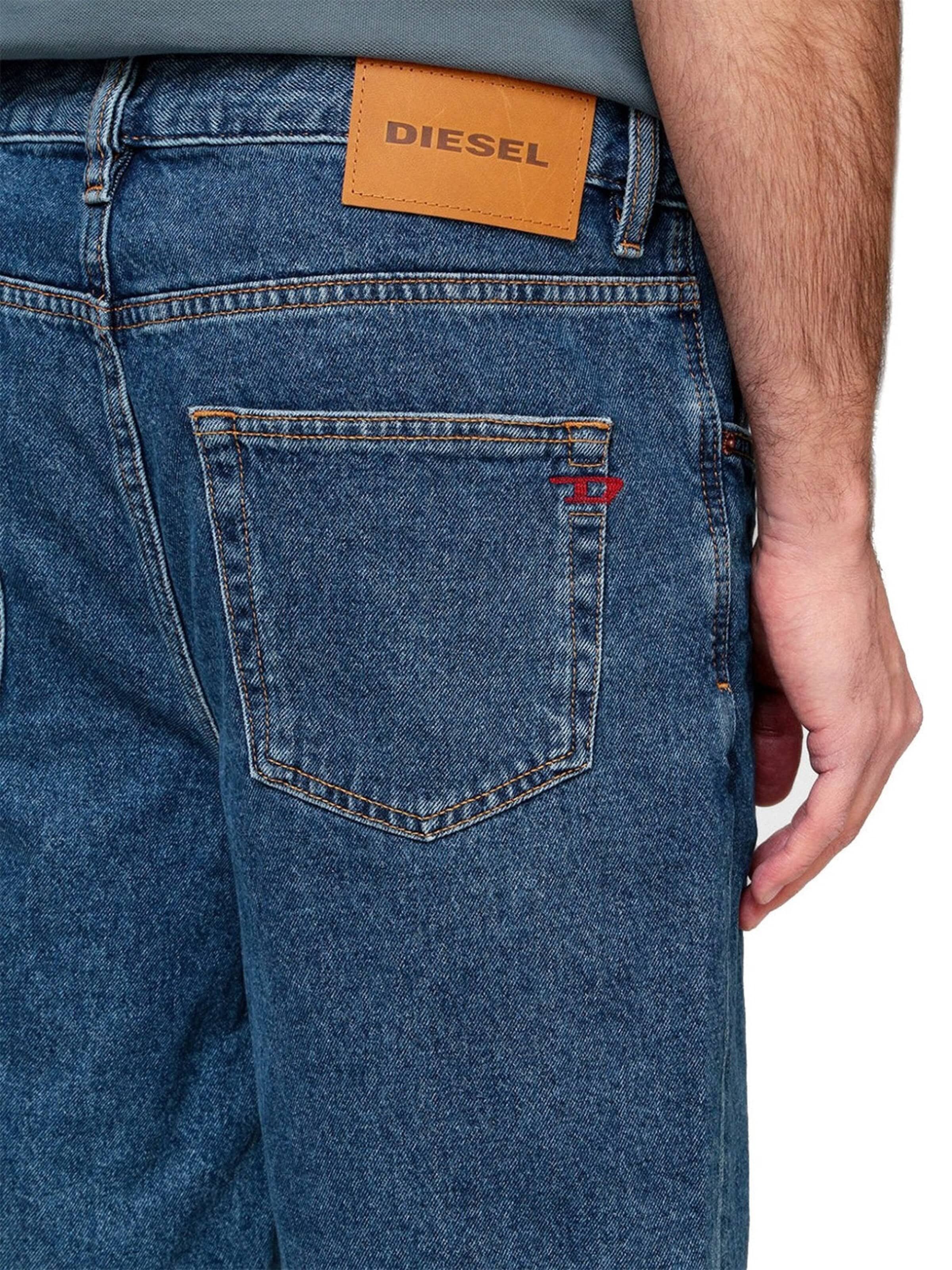 DIESEL Normalny krój Jeansy 'REGULAR D-STRUKT-SHORT' w kolorze niebieski