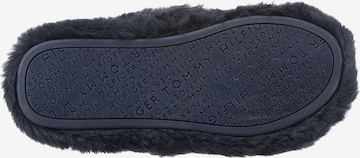 TOMMY HILFIGER Slipper in Blue