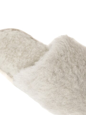 Gottstein Slippers 'Curly Alpaca Curly Alpaca' in Grey