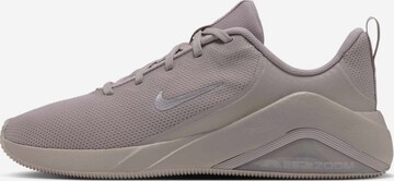 lillā NIKE Sporta apavi 'Bella 7': no priekšpuses