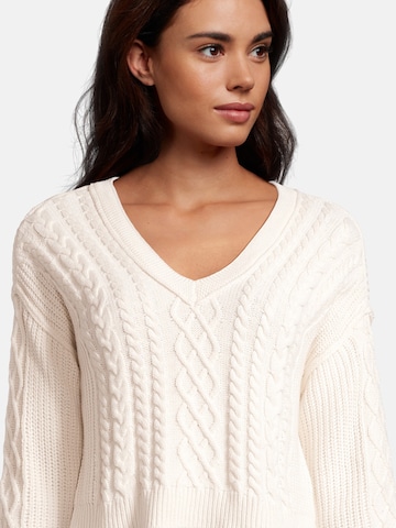 AÉROPOSTALE Sweater in White