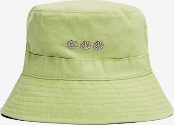 Bershka Hat in Green: front