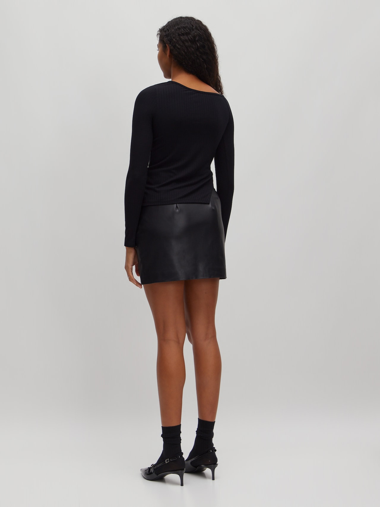 EDITED Shirt 'Vally' Zwart