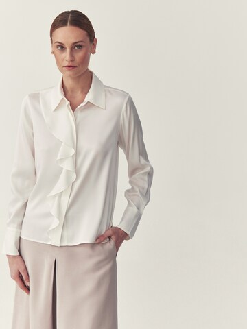 TATUUM - Camisa em branco: frente