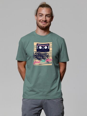 T-Shirt 'Good Old Mess' Watapparel en vert : devant