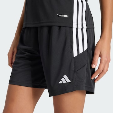 regular Pantaloni sportivi 'Tiro 26 Essentials' di ADIDAS PERFORMANCE in nero