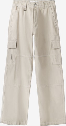 Bershka Loose fit Cargo Pants in Beige: front