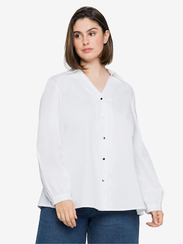 SHEEGO Blouse in White: front