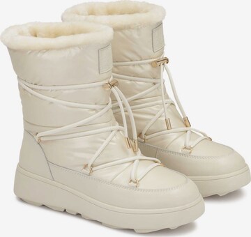 Kazar Snow Boots in Beige
